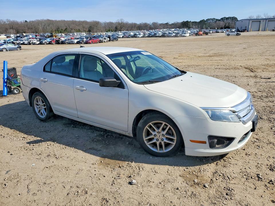 Photo 4 from auction – 2011 FORD FUSION with VIN 3FAHP0GA3BR293365