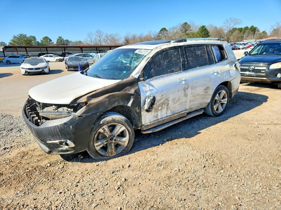 TOYOTA HIGHLANDER 2013 with VIN 5TDYK3EH2DS119670 - Photo from auction
