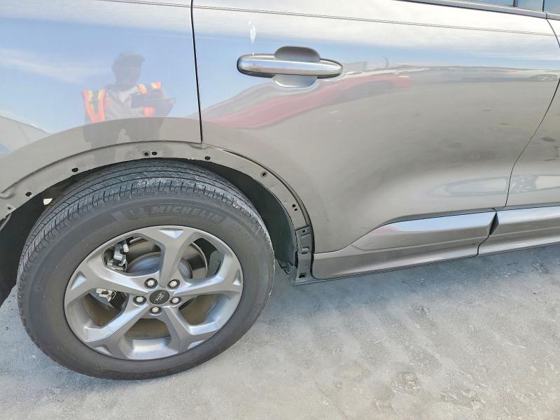 Zdjęcie 11 z aukcji – 2023 FORD ESCAPE z VIN 1FMCU0MZ0PUB30305