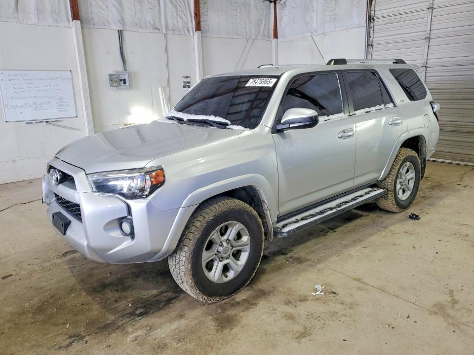 TOYOTA 4RUNNER 2019 with VIN JTEBU5JR2K5619790 - Photo from auction