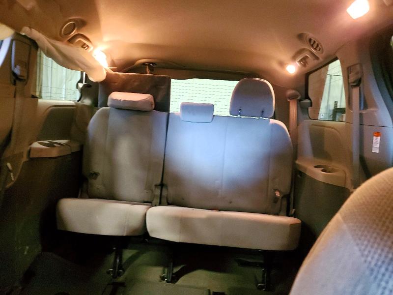 Photo 10 from auction – 2017 TOYOTA SIENNA with VIN 5TDZZ3DC1HS829459