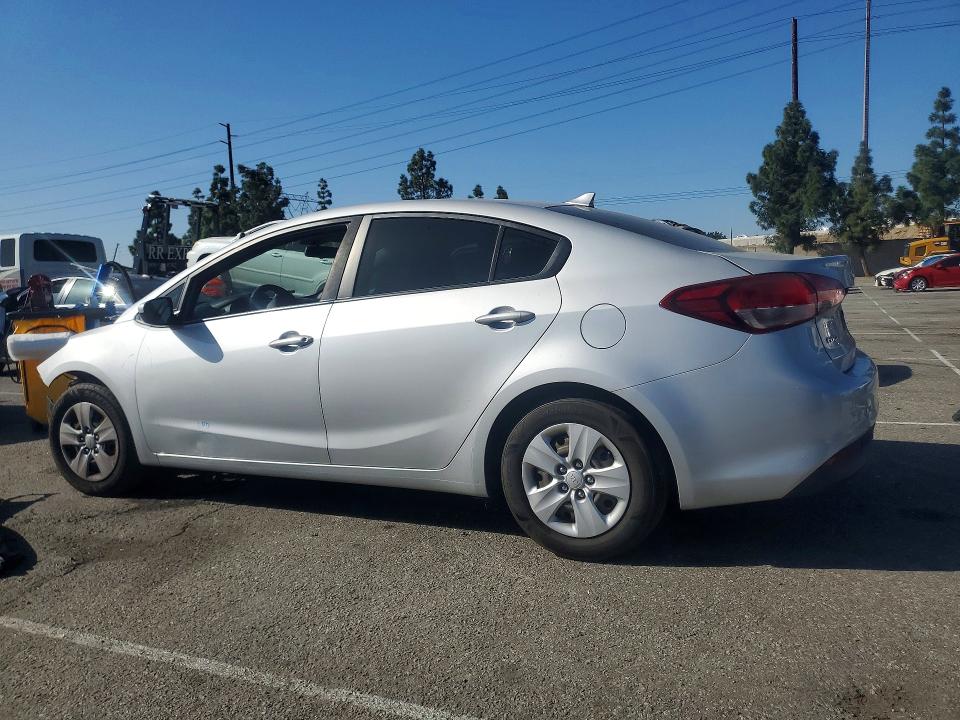 Photo 2 from auction – 2017 KIA FORTE LX with VIN 3KPFL4A74HE094200