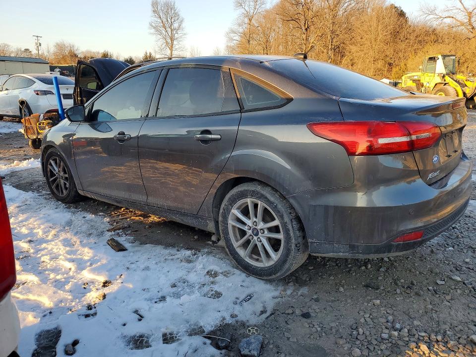 Photo 2 from auction – 2015 FORD FOCUS SE with VIN 1FADP3F29FL246873