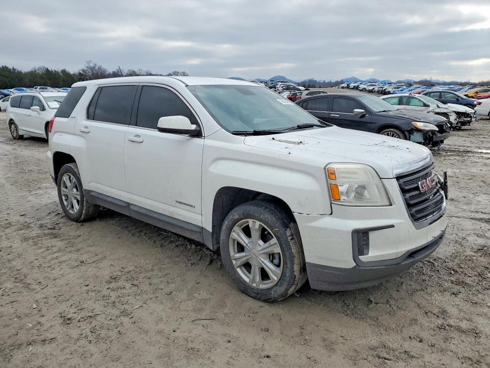 Photo 4 from auction – 2017 GMC TERRAIN with VIN 2GKALMEK2H6296319