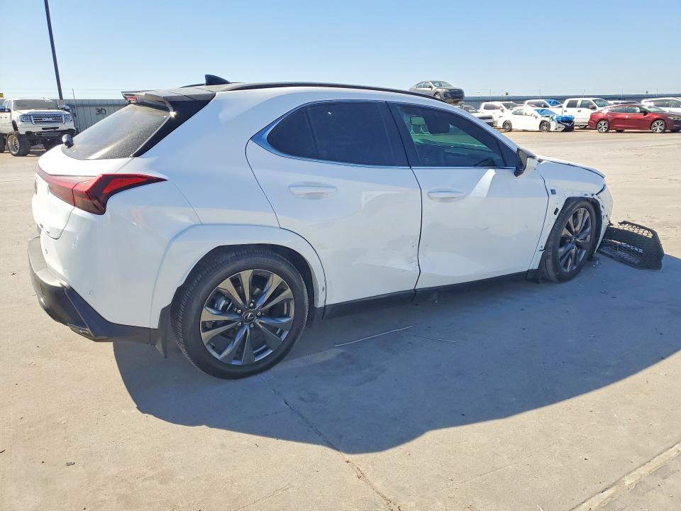 Photo 3 from auction – 2025 LEXUS UX 300H with VIN JTHYBJAH6S2037051