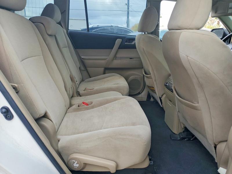 Photo 11 from auction – 2011 TOYOTA HIGHLANDER with VIN 5TDBK3EH4BS052587