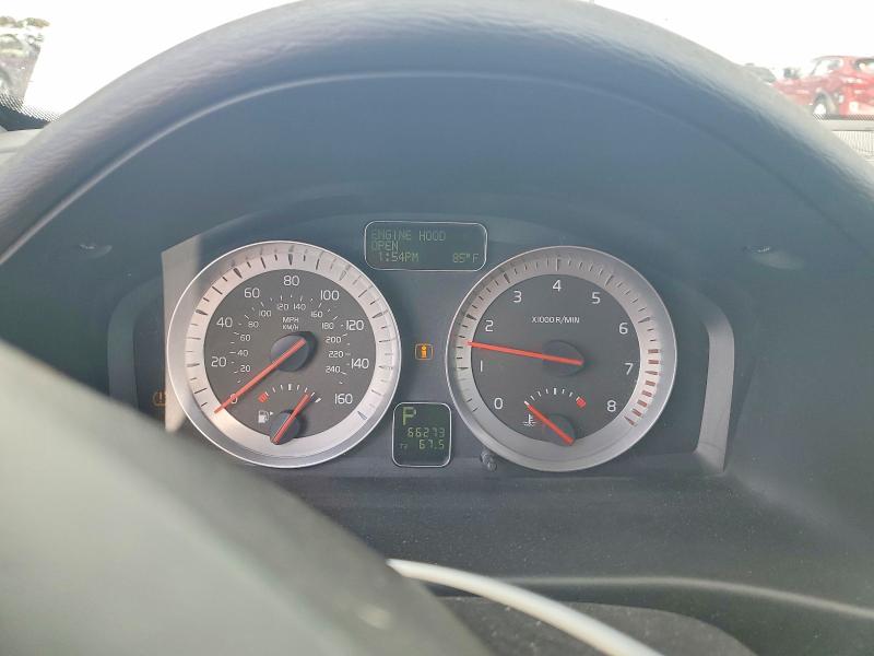 Photo 9 from auction – 2011 VOLVO C70 T5 with VIN YV1672MC2BJ109556