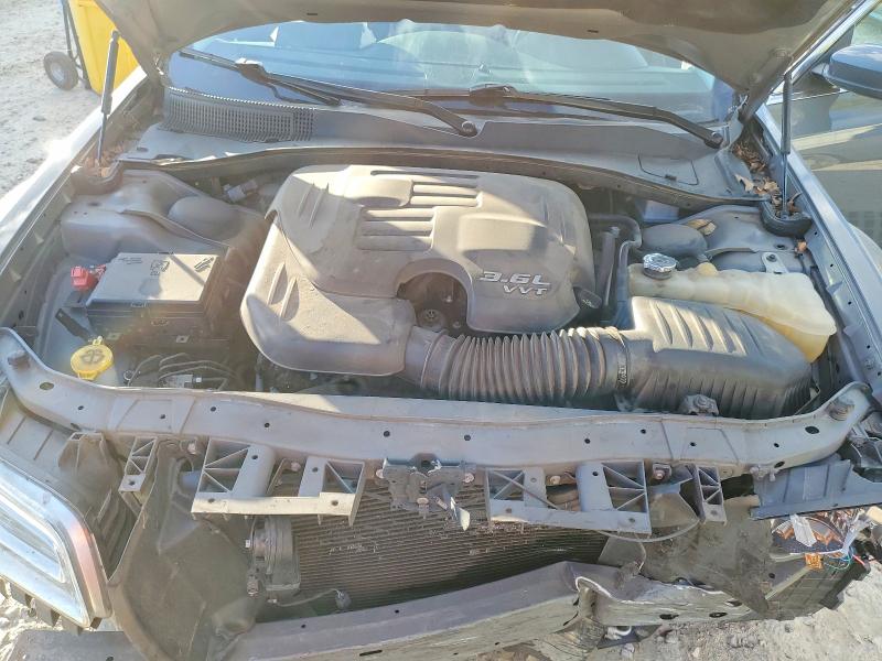 Photo 11 from auction – 2019 CHRYSLER 300 TOURIN with VIN 2C3CCAAG7KH555942