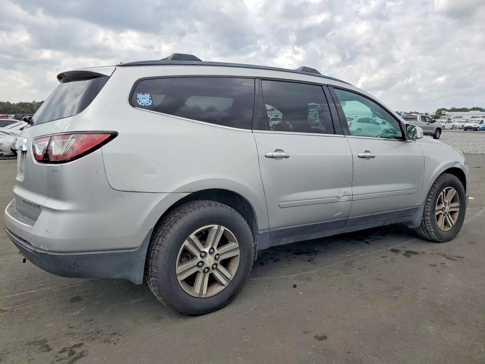 Photo 3 from auction – 2016 CHEVROLET TRAVERSE L with VIN 1GNKRHKD7GJ274482
