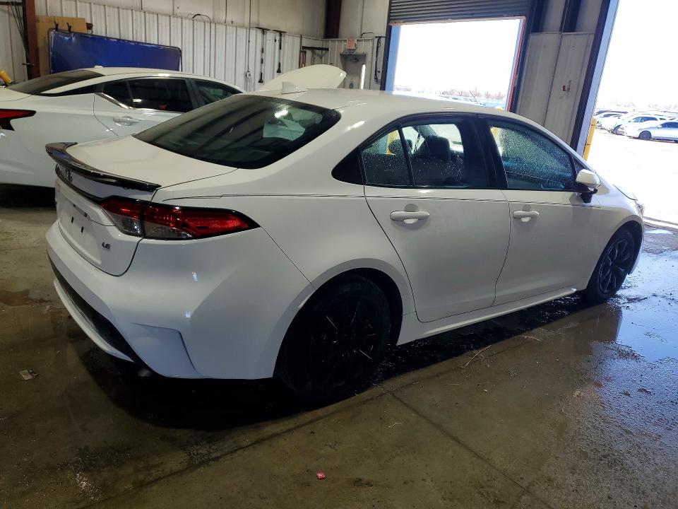 Photo 3 from auction – 2021 TOYOTA COROLLA with VIN 5YFEPMAE1MP207687