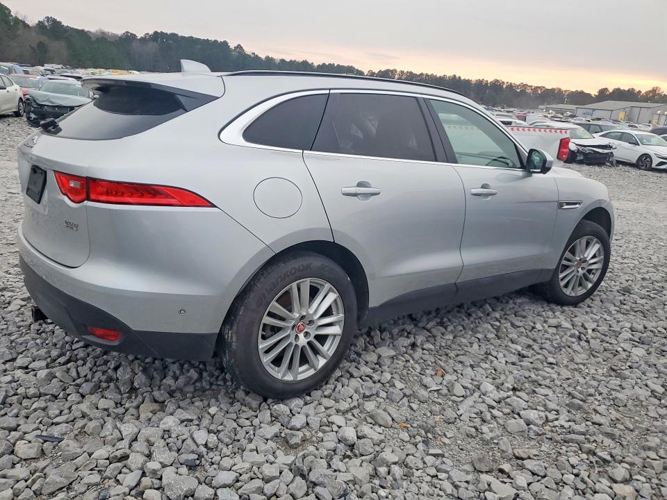 Photo 3 from auction – 2019 JAGUAR F-PACE PRE with VIN SADCK2FN6KA616082