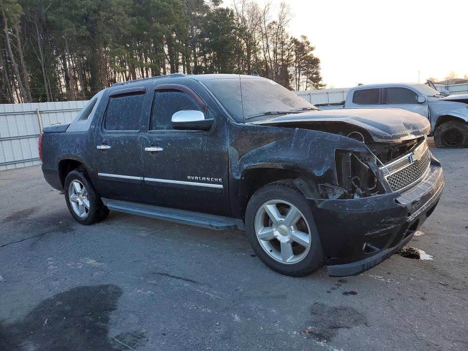 Photo 4 from auction – 2010 CHEVROLET AVALANCHE with VIN 3GNNCGE08AG232266
