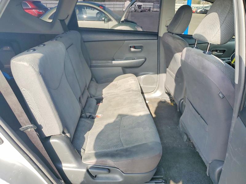 Photo 10 from auction – 2013 TOYOTA PRIUS V with VIN JTDZN3EU0D3284370