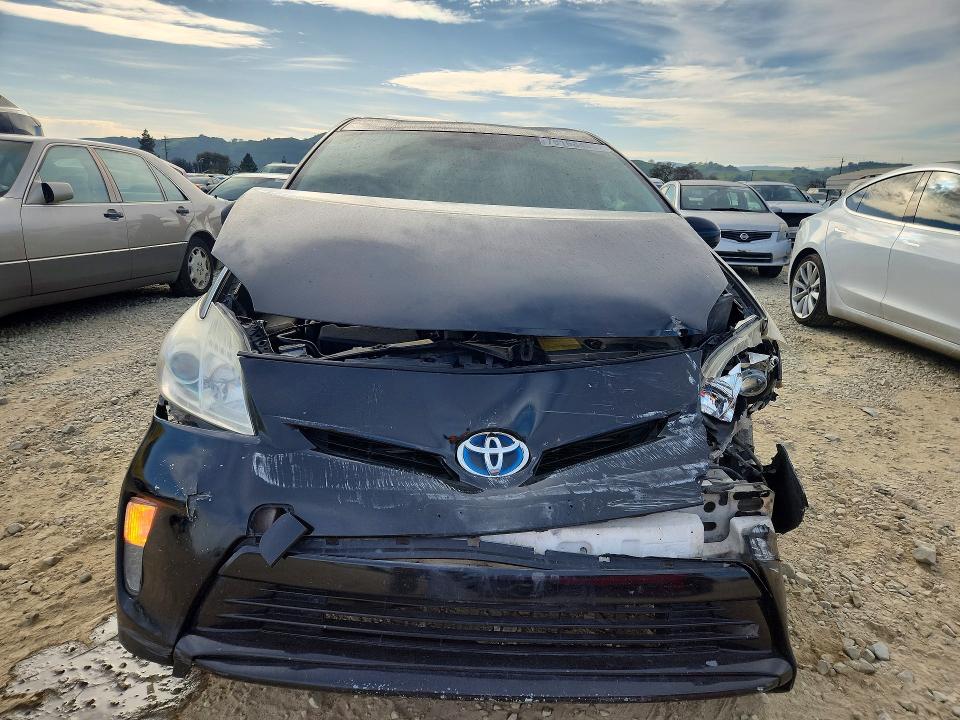 Photo 5 from auction – 2014 TOYOTA PRIUS with VIN JTDKN3DU6E0360406
