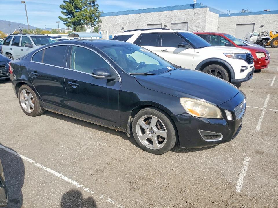 Photo 4 from auction – 2012 VOLVO S60 with VIN YV1622FS8C2093376
