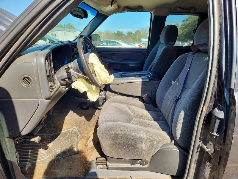 Photo 7 from auction – 2004 CHEVROLET SILVERADO with VIN 2GCEC19V441417911