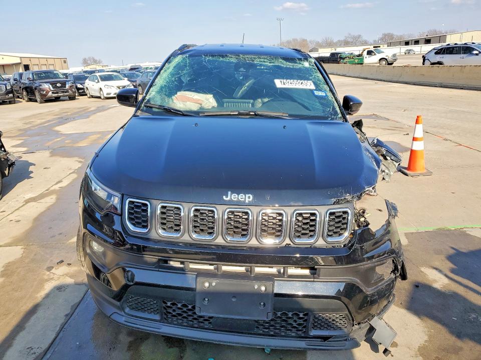 Photo 5 from auction – 2025 JEEP COMPASS with VIN 3C4NJDBN2ST610362
