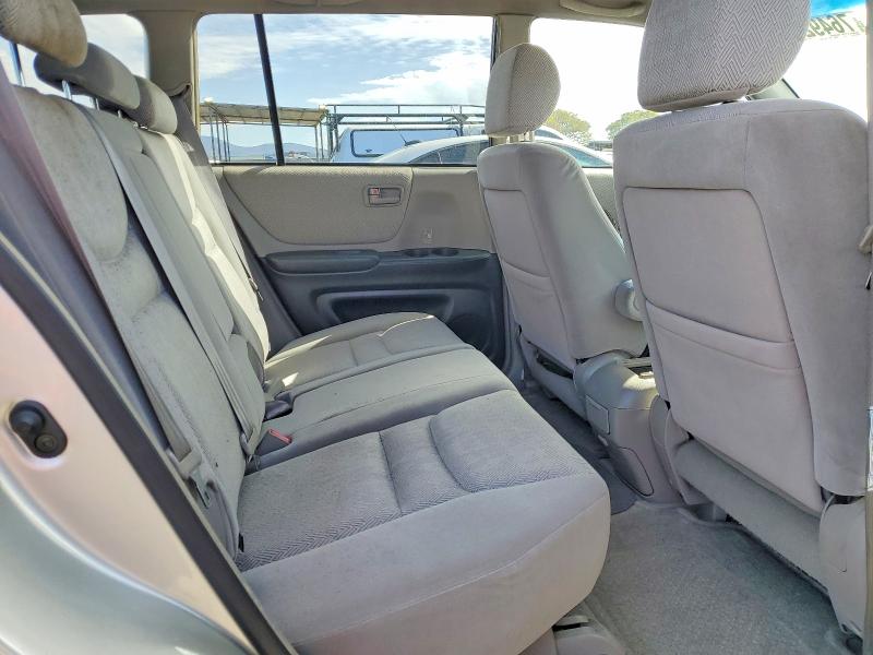Photo 11 from auction – 2002 TOYOTA HIGHLANDER with VIN JTEGF21A320040622