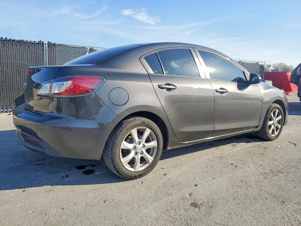 Photo 3 from auction – 2010 MAZDA 3 with VIN JM1BL1SF9A1108555