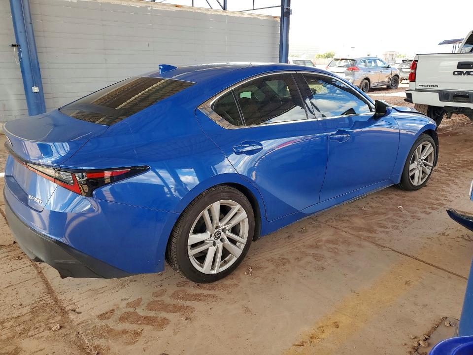 Photo 3 from auction – 2021 LEXUS IS with VIN JTHCA1D20M5114695