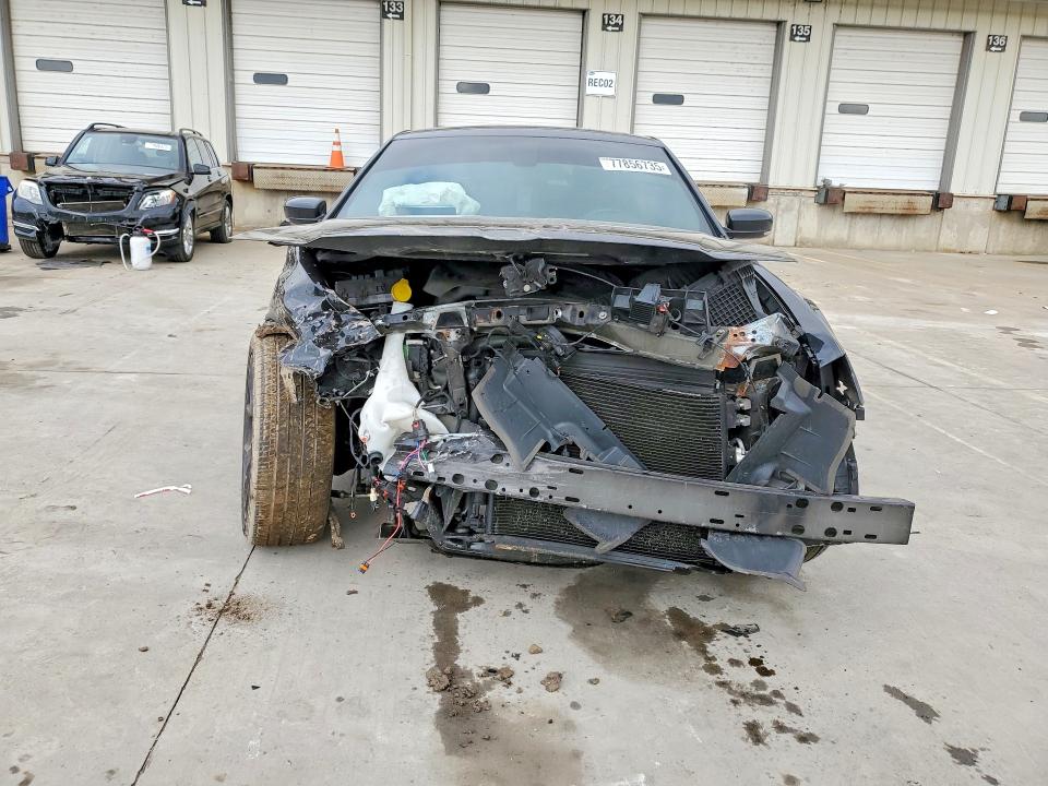 Photo 5 from auction – 2022 CHRYSLER 300 with VIN 2C3CCABG2NH158707