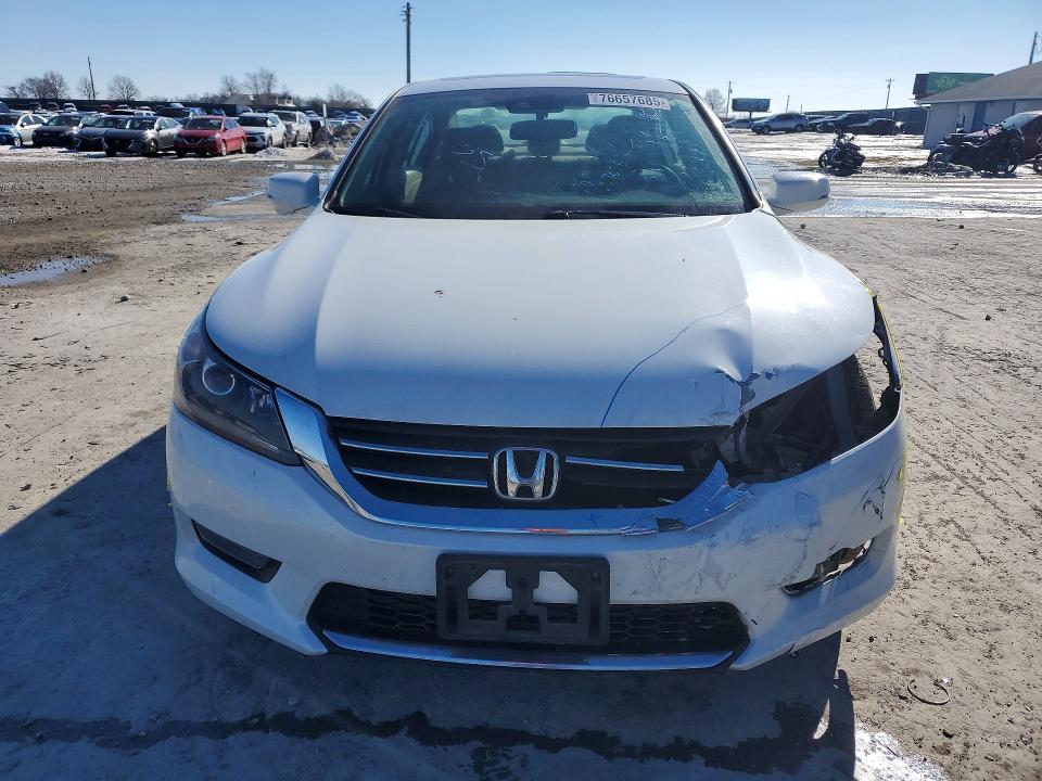 Photo 5 from auction – 2015 HONDA ACCORD with VIN 1HGCR2F87FA002621