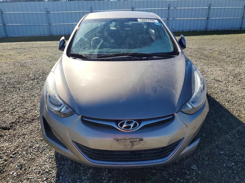 Photo 5 from auction – 2016 HYUNDAI ELANTRA SE with VIN 5NPDH4AE5GH776049