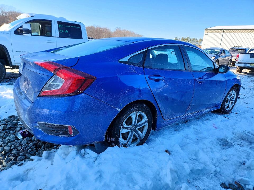 Photo 3 from auction – 2016 HONDA CIVIC LX with VIN 19XFC2F58GE210198