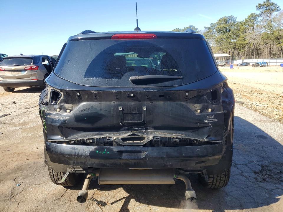 Photo 6 from auction – 2018 FORD ESCAPE with VIN 1FMCU0GD9JUC10886
