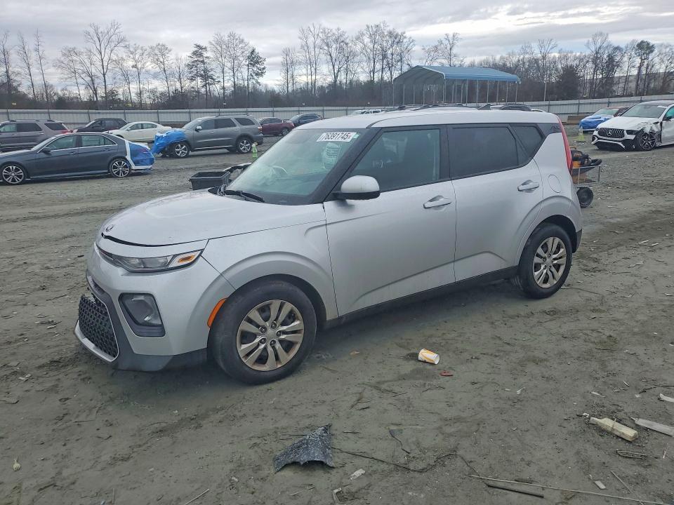 KIA SOUL LX 2020 with VIN KNDJ23AU2L7106768 - Photo from auction
