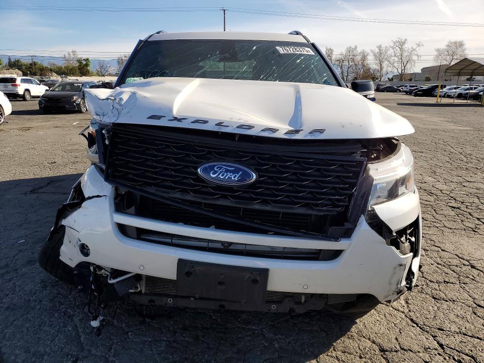 Photo 5 from auction – 2018 FORD EXPLORER S with VIN 1FM5K8GT1JGB56762