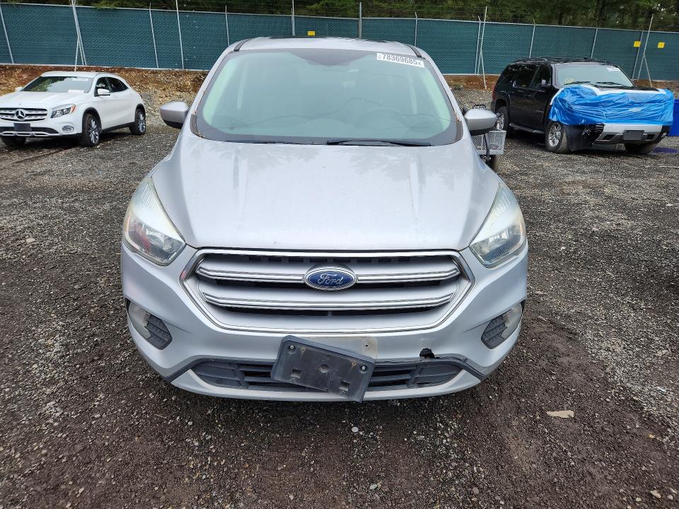 Photo 5 from auction – 2017 FORD ESCAPE with VIN 1FMCU0GD4HUA54797