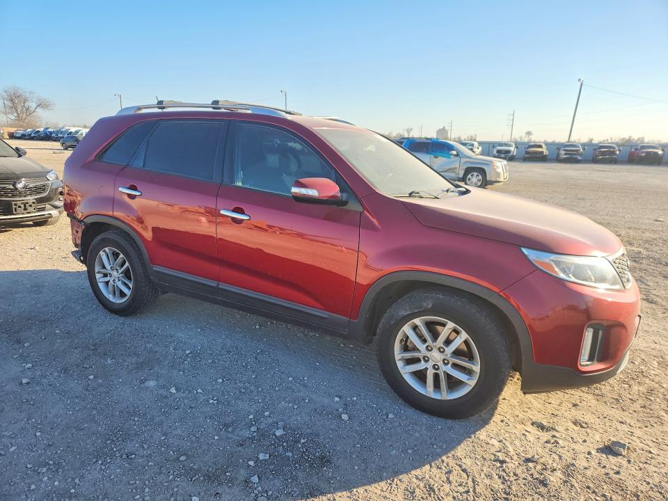 Photo 4 from auction – 2015 KIA SORENTO with VIN 5XYKT3A67FG563375
