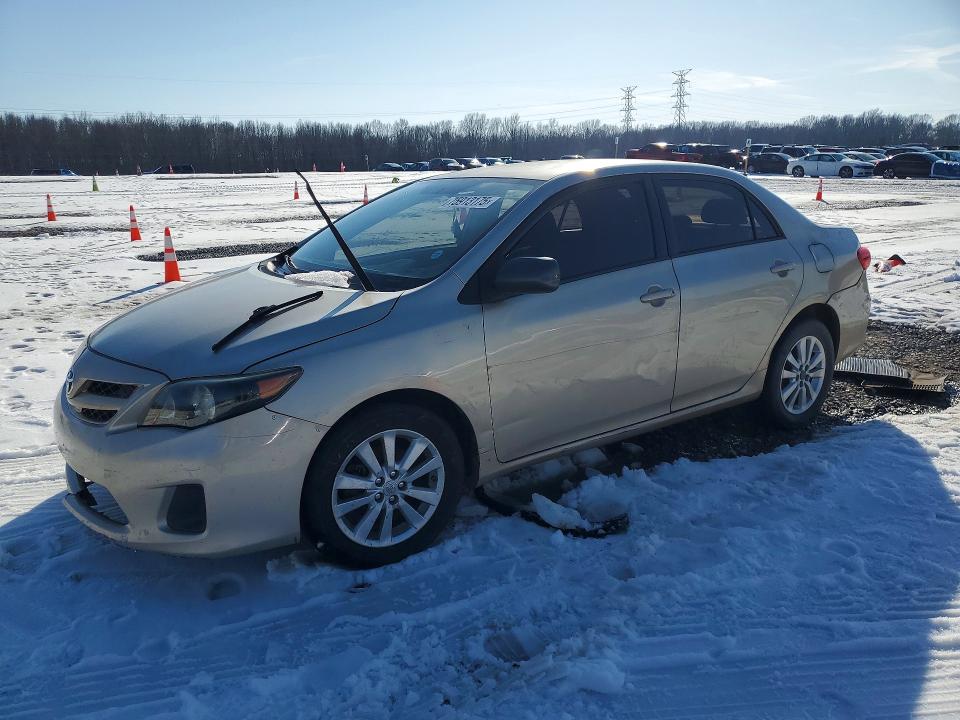 TOYOTA COROLLA 2012 с VIN 5YFBU4EE8CP049448 - Снимка от търг
