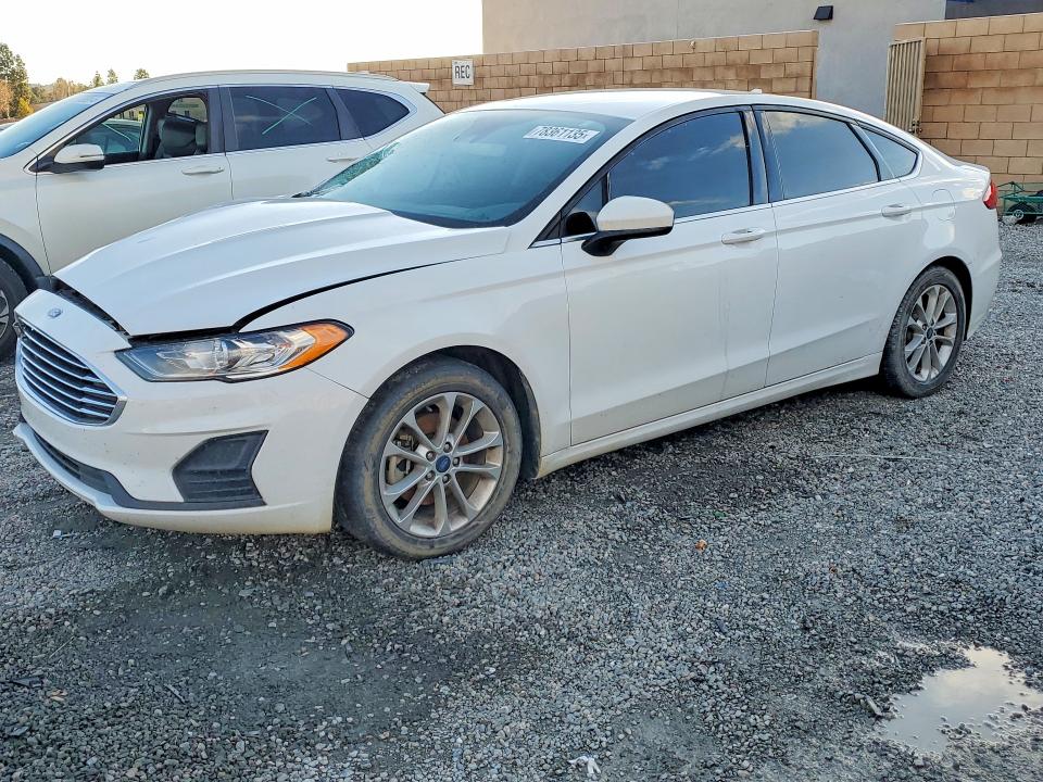 FORD FUSION 2019 with VIN 3FA6P0HDXKR107482 - Photo from auction