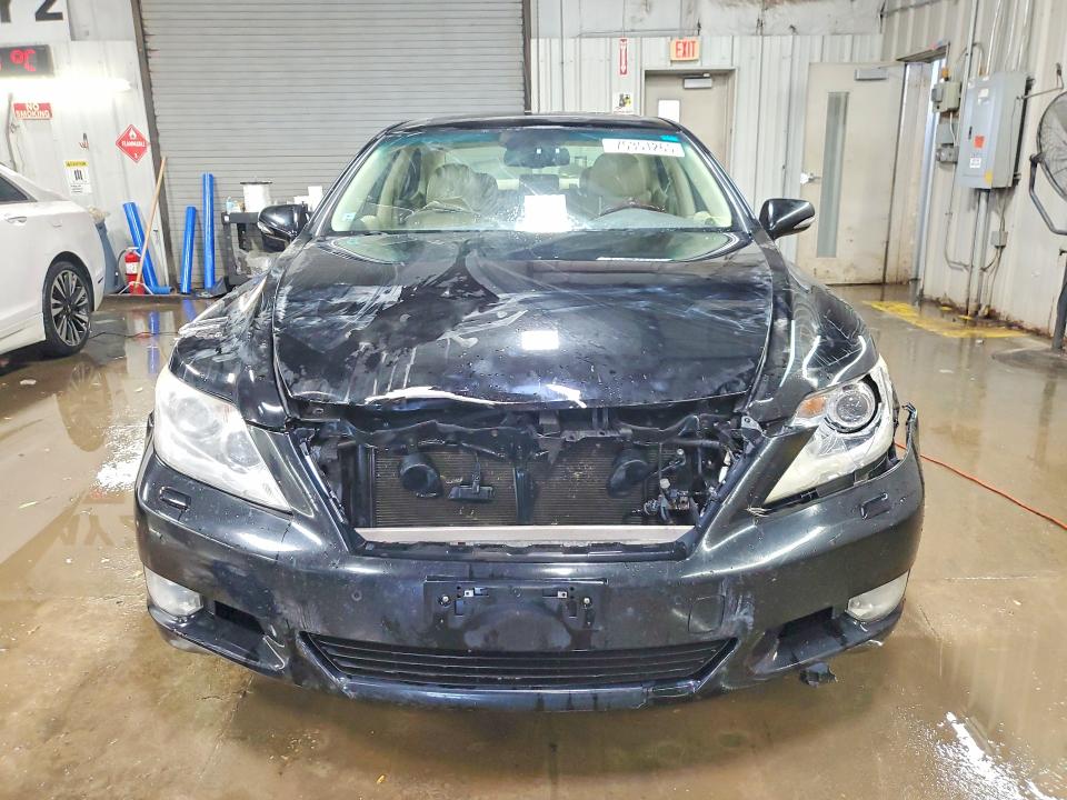 Photo 5 from auction – 2011 LEXUS LS 460 with VIN JTHCL5EF3B5011027