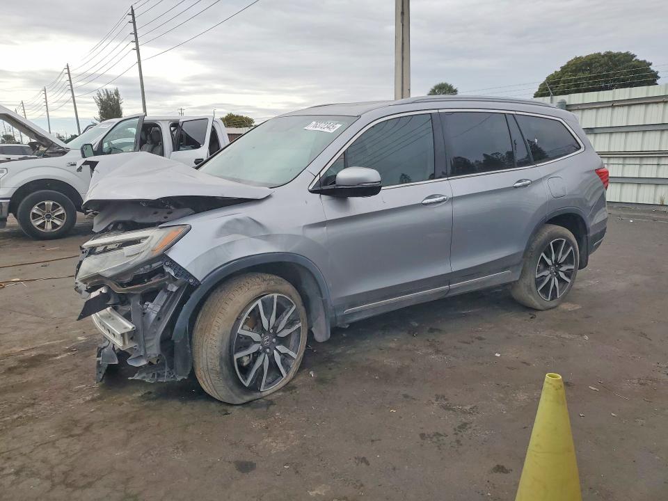 HONDA PILOT 2019 with VIN 5FNYF6H69KB066600 - Photo from auction