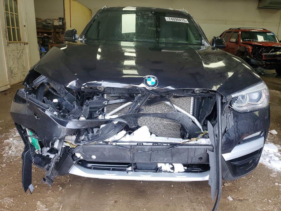 Photo 5 from auction – 2018 BMW X3 XDRIVE3 with VIN 5UXTR9C57JLA44691