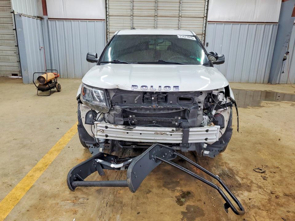 Photo 5 from auction – 2016 FORD EXPLORER with VIN 1FM5K8AR3GGB65002