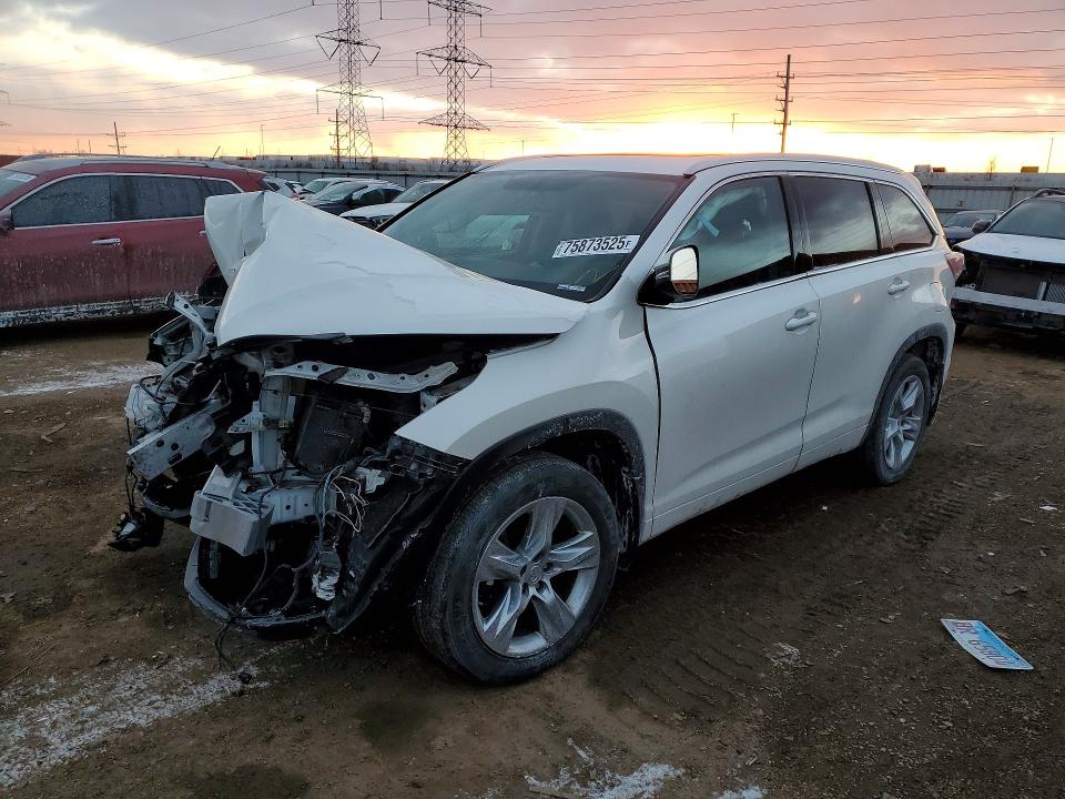 TOYOTA HIGHLANDER 2015 with VIN 5TDDKRFH3FS074211 - Photo from auction