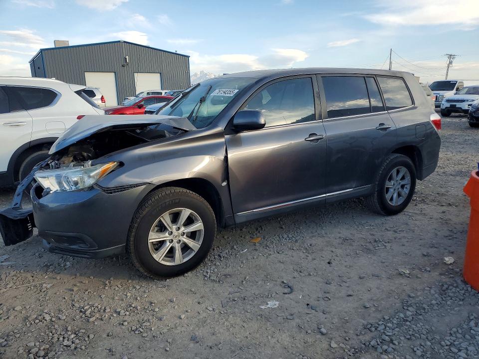 TOYOTA HIGHLANDER 2011 with VIN 5TDZK3EH2BS049525 - Photo from auction