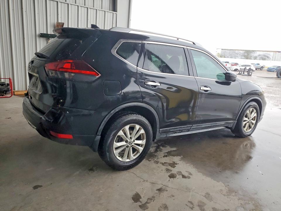 Photo 3 from auction – 2018 NISSAN ROGUE S with VIN 5N1AT2MT0JC836639