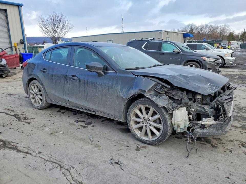 Photo 4 from auction – 2017 MAZDA 3 with VIN 3MZBN1V70HM117279