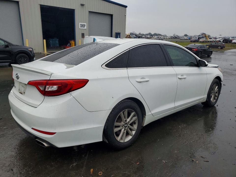 Photo 3 from auction – 2015 HYUNDAI SONATA SE with VIN 5NPE24AF5FH006169