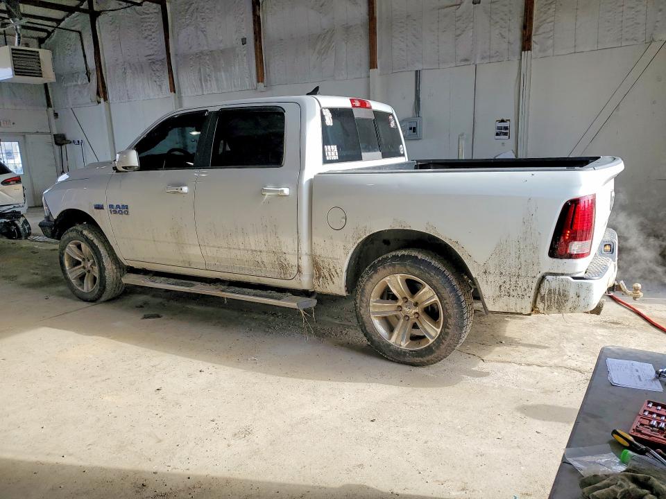 صورة رقم 2 من المزاد - 2015 RAM 1500 مع VIN 1C6RR7MT9FS698851