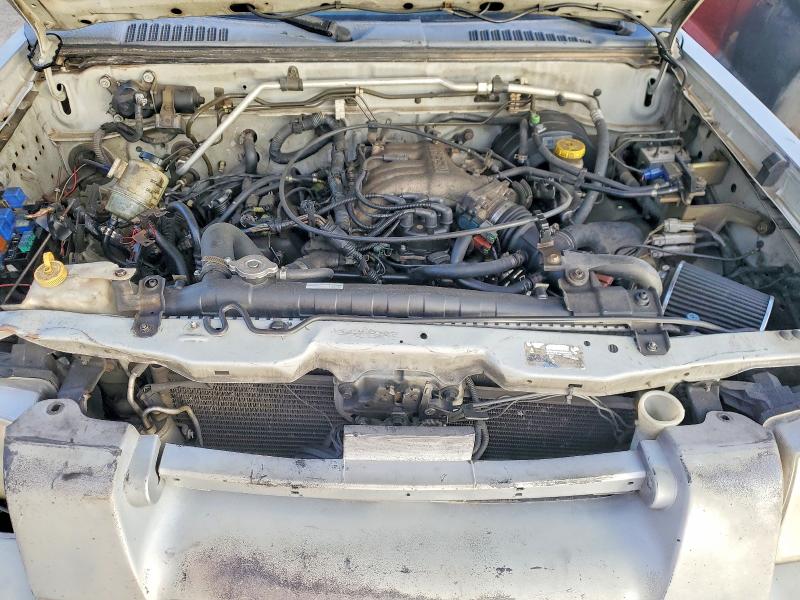 Photo 11 from auction – 2001 NISSAN FRONTIER with VIN 1N6ED27T21C344920