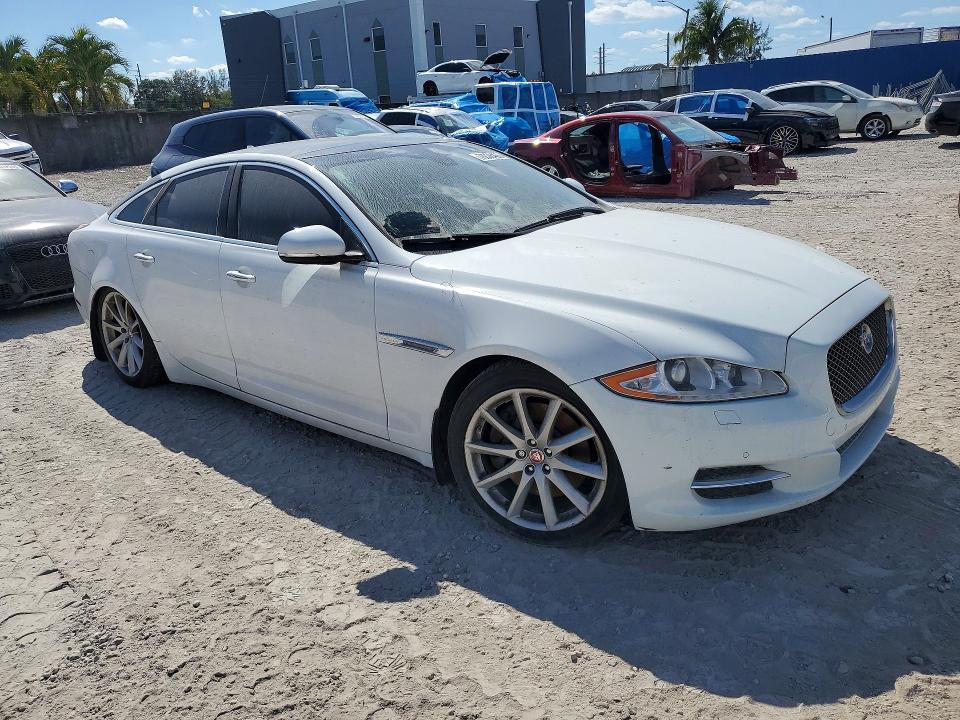 Photo 4 from auction – 2014 JAGUAR XJ with VIN SAJWA1CZ3E8V66221