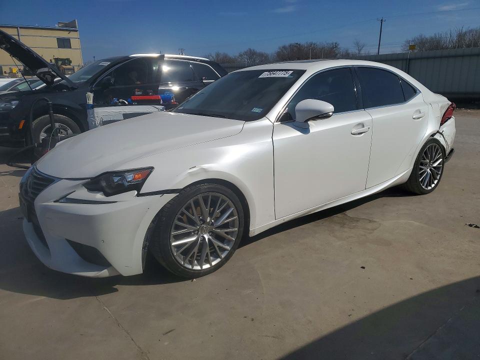LEXUS IS 2014 with VIN JTHBF1D28E5010678 - Photo from auction