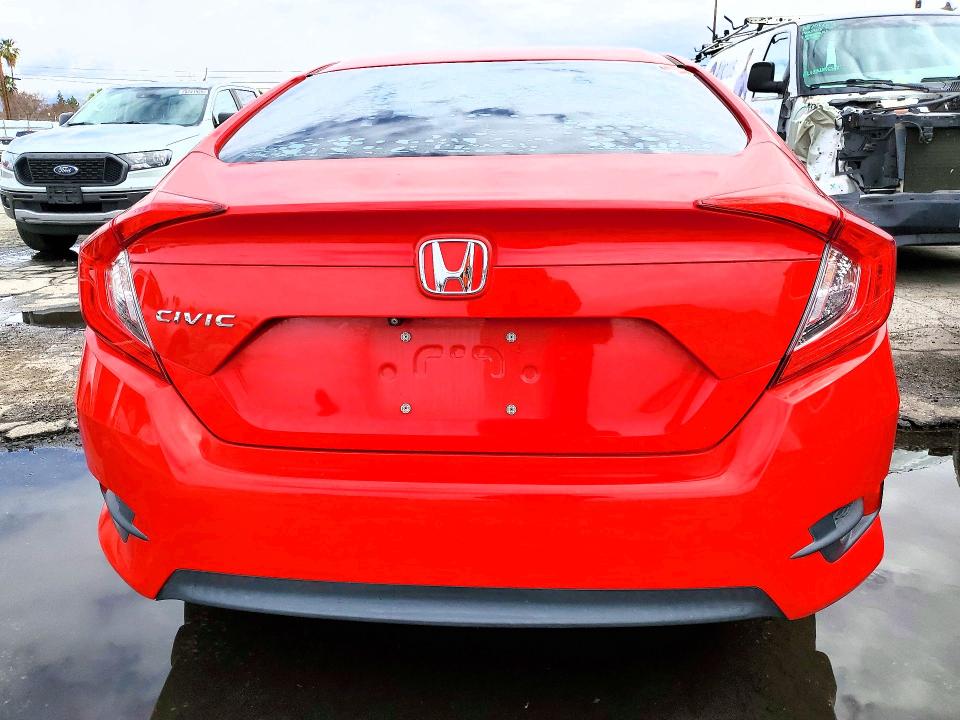 Photo 6 from auction – 2017 HONDA CIVIC with VIN 2HGFC2F51HH557752
