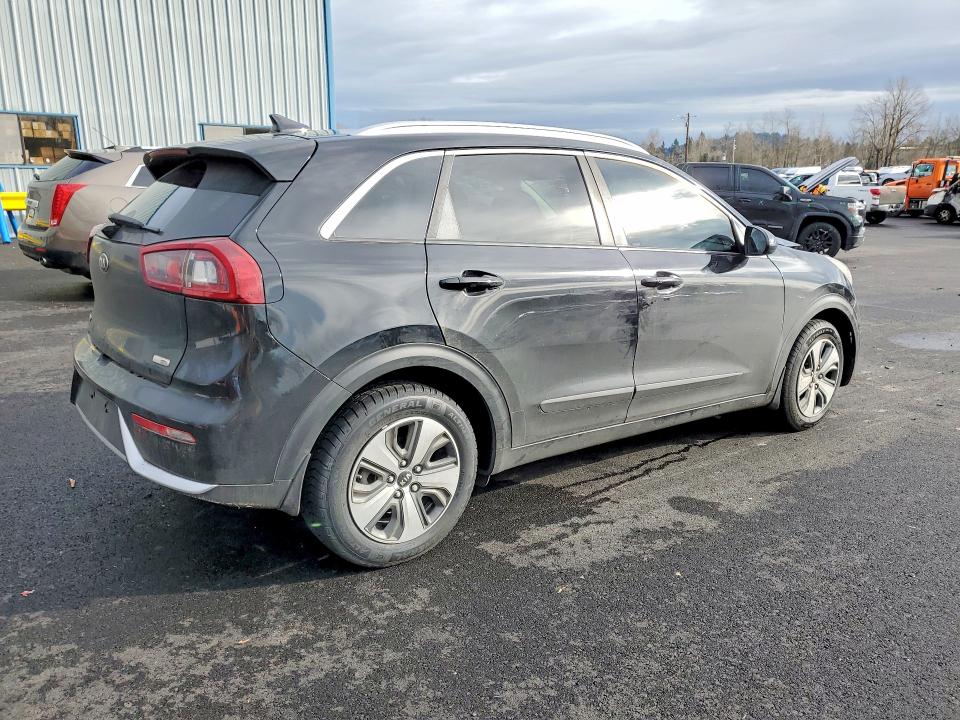 Photo 3 from auction – 2018 KIA NIRO with VIN KNDCB3LC4J5158702